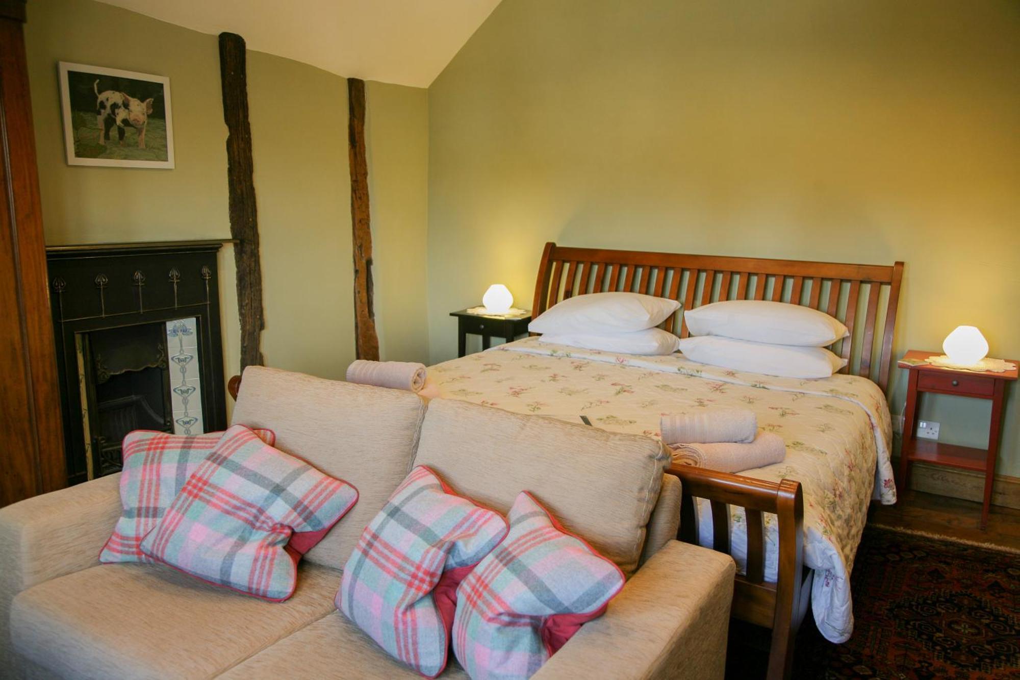 Huntlands Farm Bed & Breakfast Бромярд Экстерьер фото