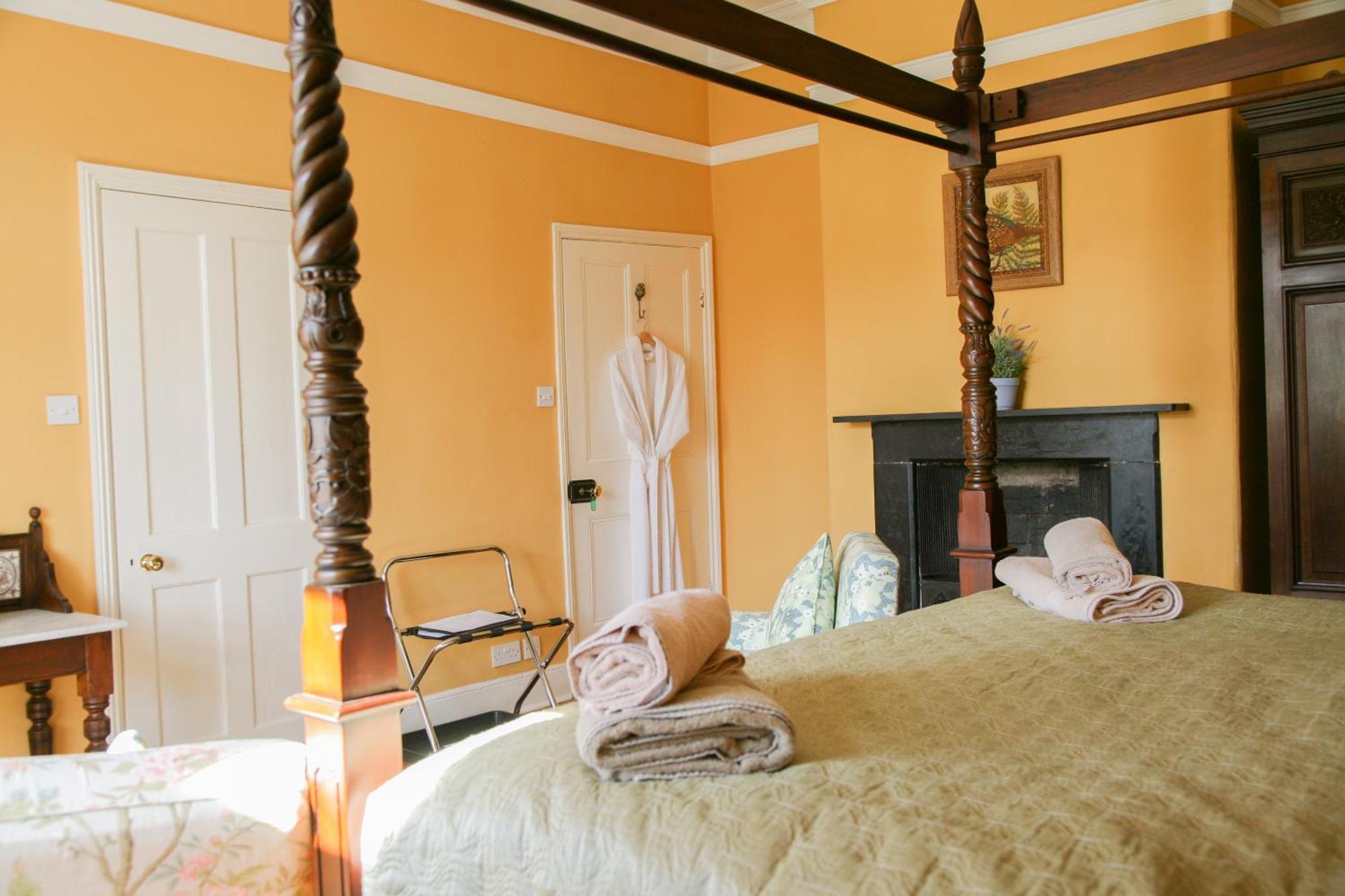 Huntlands Farm Bed & Breakfast Бромярд Экстерьер фото